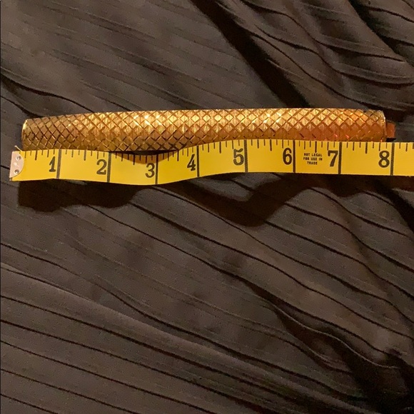 Beautiful Bracket - Picture 4 of 5